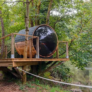 Glamping At The Grove, And Tente de luxe